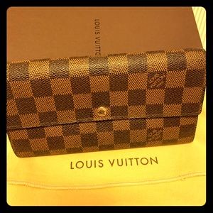 Lv wallet-CA4019